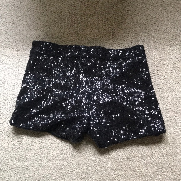 Bebe black shiny shorts - Picture 3 of 3